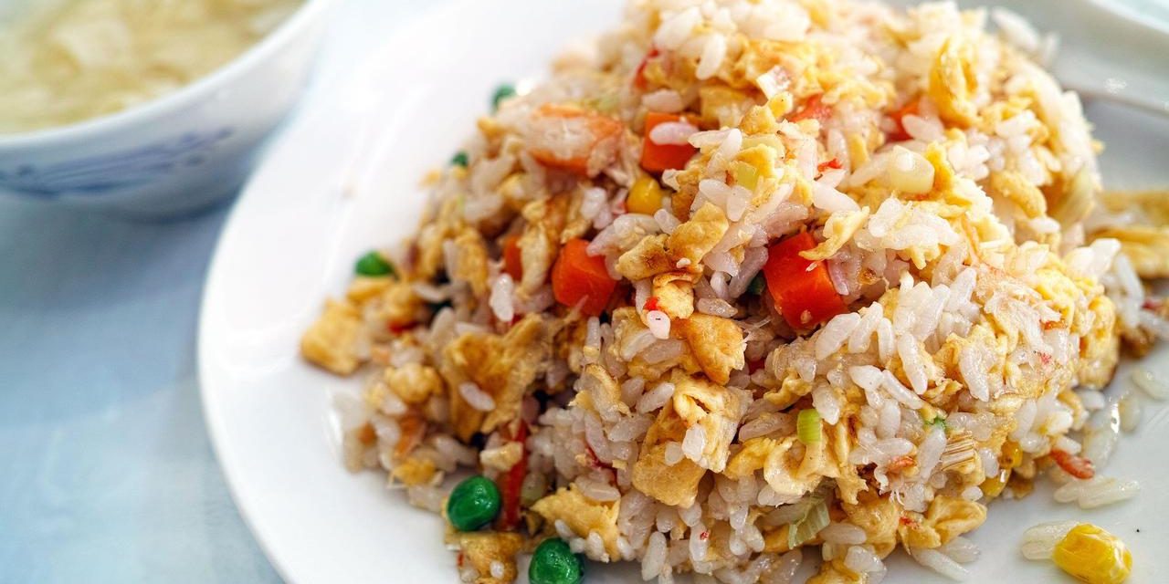 Viral! Nasi Goreng Tanpa Minyak Ternyata Bisa Seenak Ini