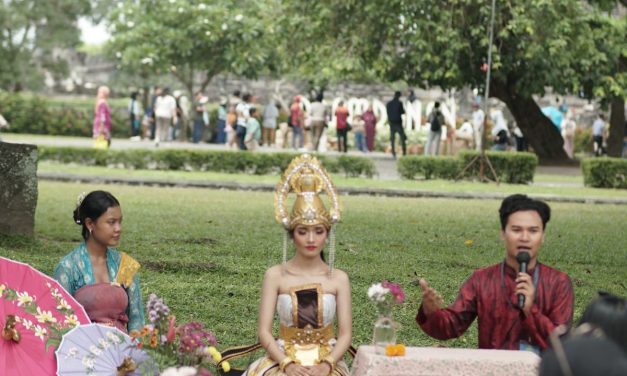 Heboh! Kemben dan Cawat Jadi Bukti Ketatnya Etika Berpakaian Jawa Kuno