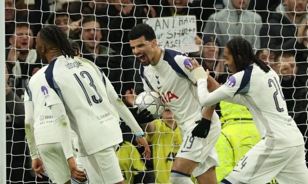 Tottenham Mengamuk! Dortmund Dibungkam, Nasib Thomas Frank Berbalik Drastis