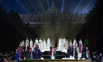Modinity Fashion Parade 2026 Sukses Besar, Borobudur Disulap Jadi Runway Spektakuler
