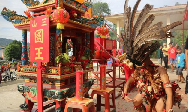 Tradisi Lokal Indonesia: Warisan Budaya yang Bertahan di Tengah Arus Modernisasi