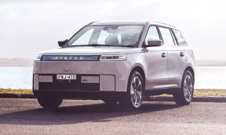 Meledak! Jaecoo J5 Resmi Diproduksi Lokal, Pesanan Tembus 10 Ribu Unit