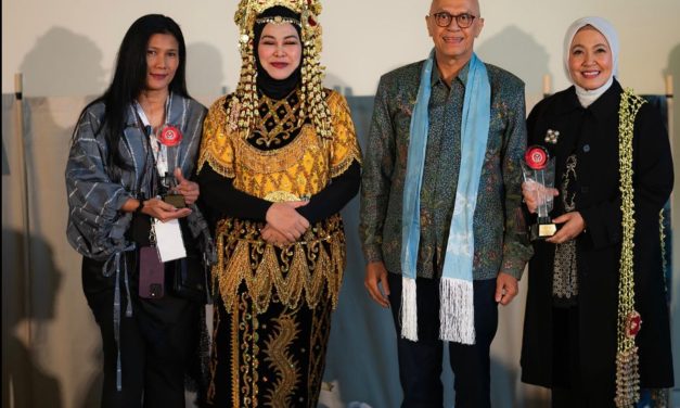 Kain Tradisional Kalsel Bersinar di Eropa, Sasirangan Tanah Laut Curi Perhatian Belgia