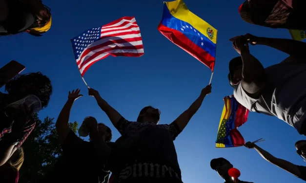 Maduro Ditangkap, Dunia Tegang: Mengapa Minyak Tenang, Emas Melejit