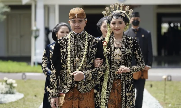 Terungkap! Filosofi Baju Adat Jawa Tengah yang Sarat Nilai Kehidupan