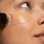 Hati-hati! Kesalahan Foundation dan Concealer Bisa Bikin Wajah Jadi ‘Topeng