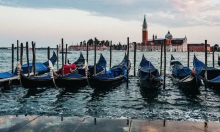 Venesia Naikkan Pajak Wisata 900 Persen, Kini Bayar Rp1 Juta