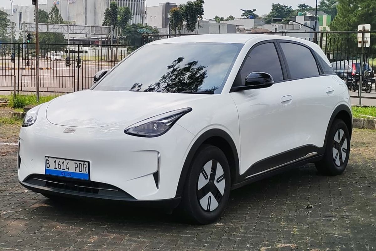 Geely EX2