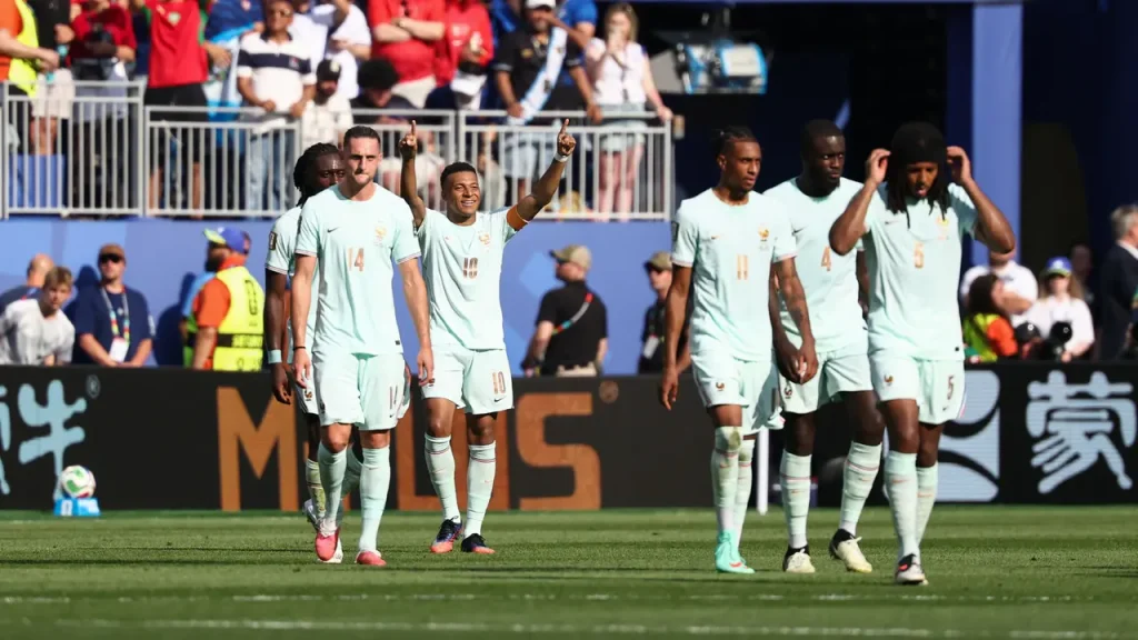 Pemain Timnas Prancis merayakan kemenangan atas Maroko pada perempat final Piala Dunia 2026 setelah memastikan tiket ke babak semifinal.