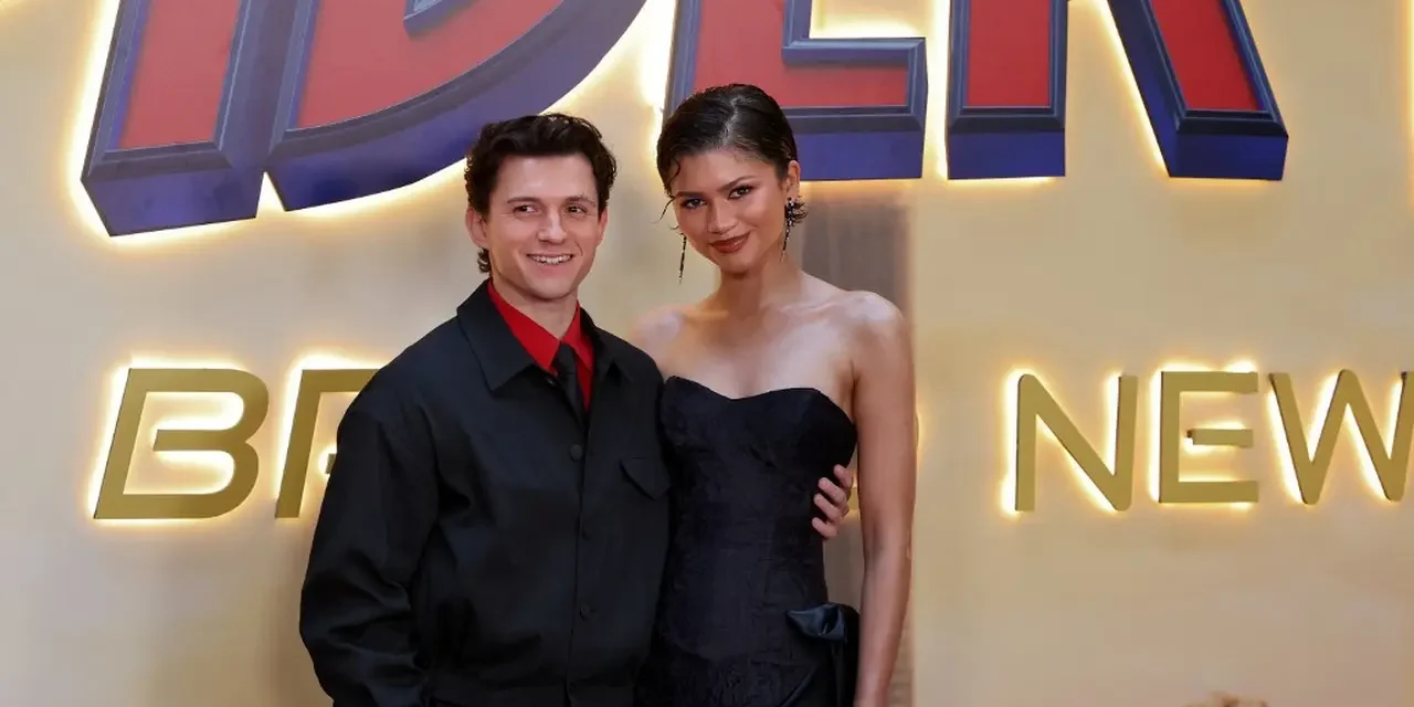 4 Gaya Ikonis Tom Holland dan Zendaya Selama Tur Spider-Man