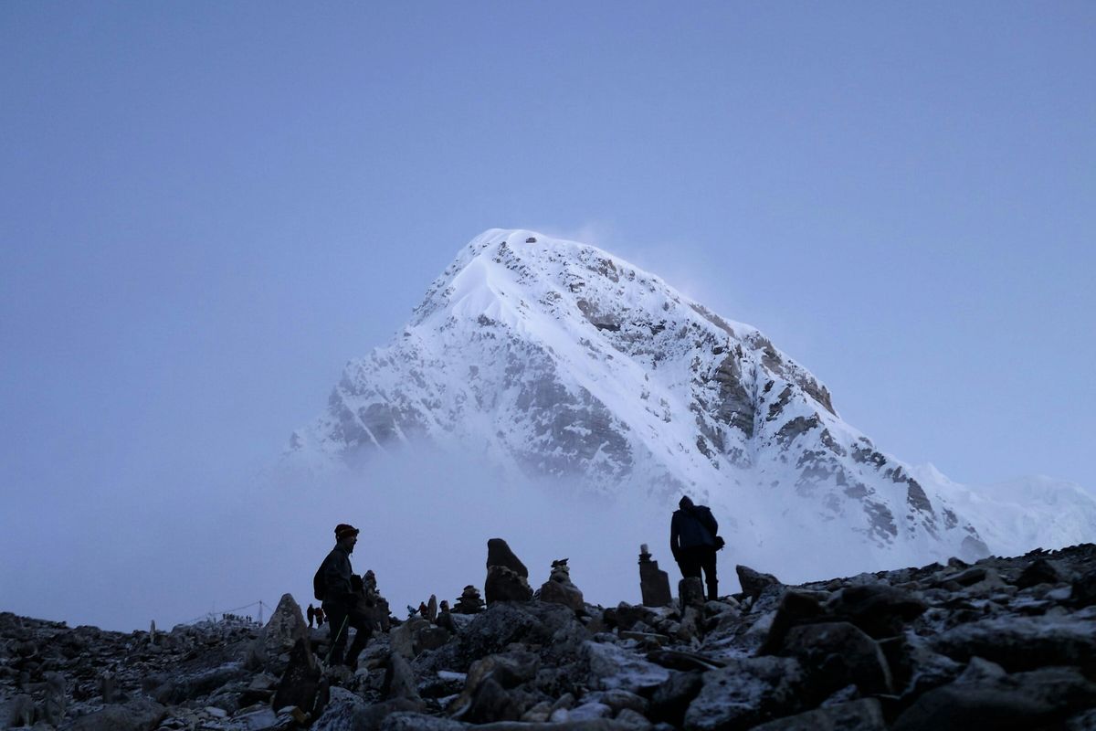 Syarat Pendakian Gunung Everest