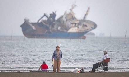 Iran Ancam Balas AS, Selat Hormuz Jadi Sorotan Dunia