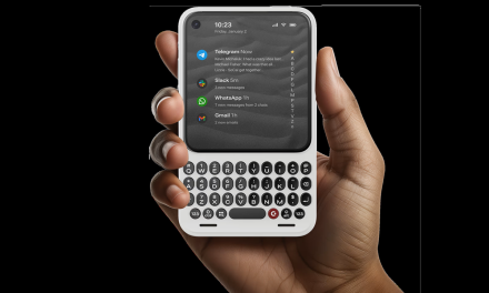Clicks Communicator Hidupkan Lagi Ponsel Keyboard Fisik