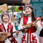 Festival Budaya Manas Tampilkan Pesona Warisan Tak Benda Xinjiang