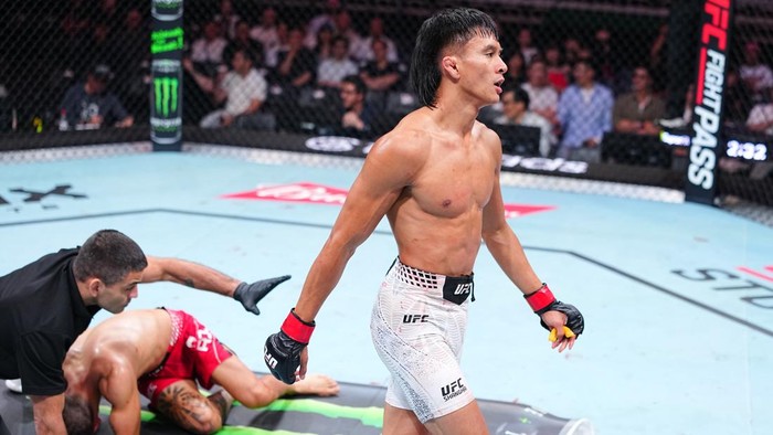 Bilal Hasan menang pada debut UFC dan menyamai catatan Jeka Saragih