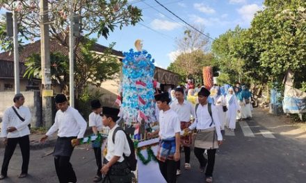 Pawai Ta’aruf Maulid Nabi di Kampung Islam Kepaon Perkuat Tradisi dan Toleransi